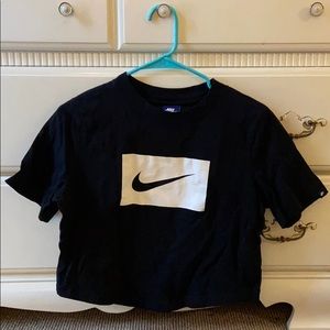 Nike Short Sleeve Crop Top